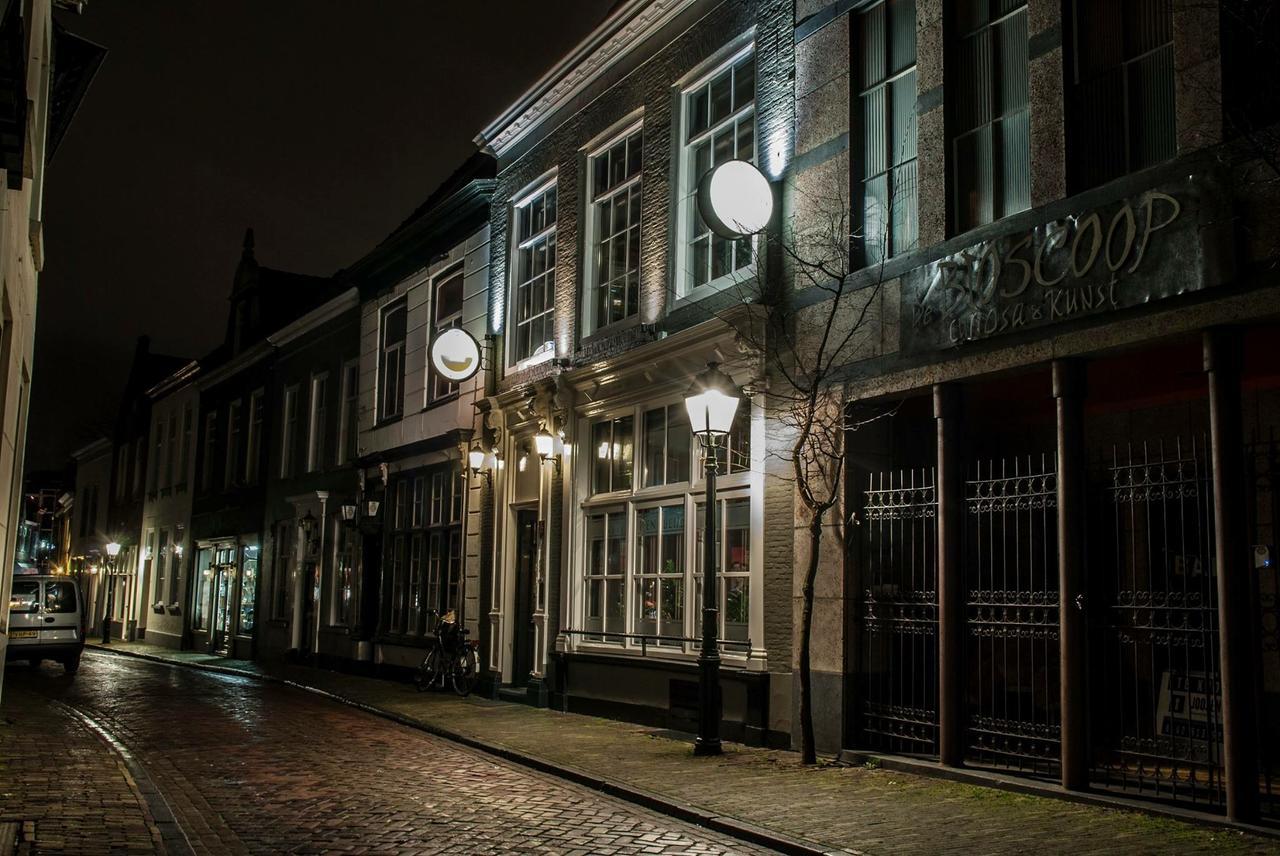 Hotel Den Berg Geertruidenberg Exterior photo